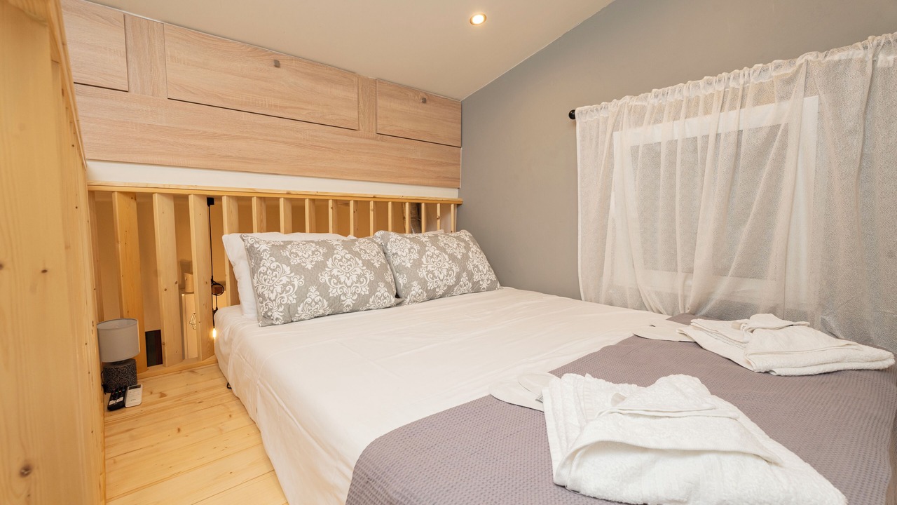 Photo of Bedroom in Salakos