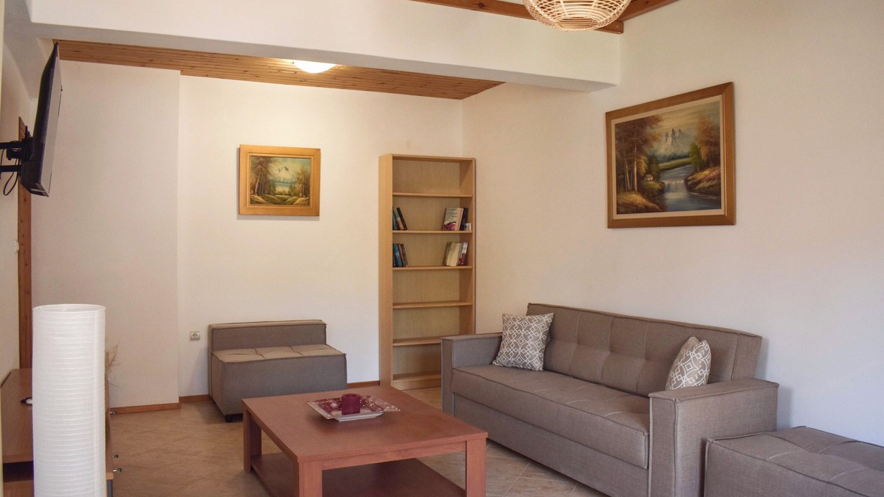Photo of Livingroom in Lavreotiki