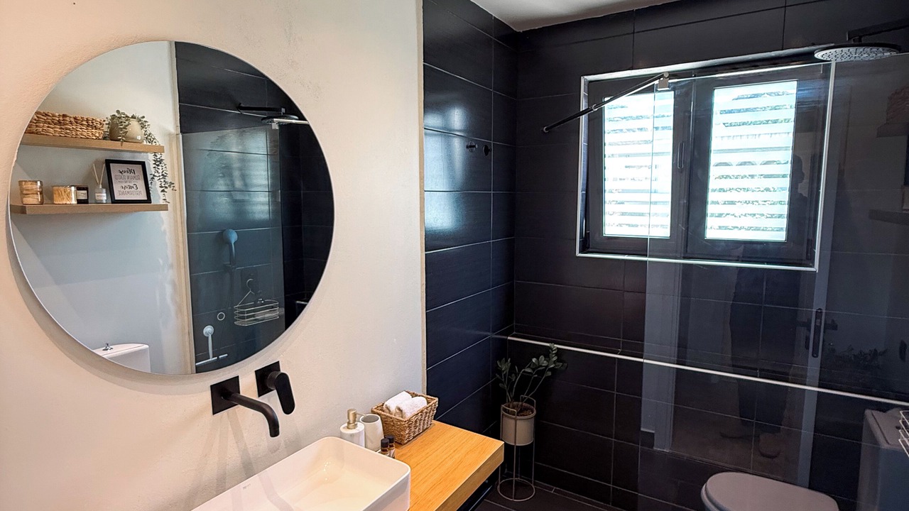 Photo of Bathroom in Ixia