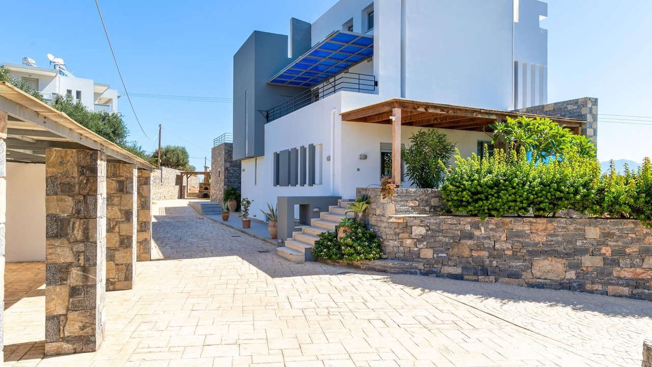 Photo of Outdoor in Katsikia