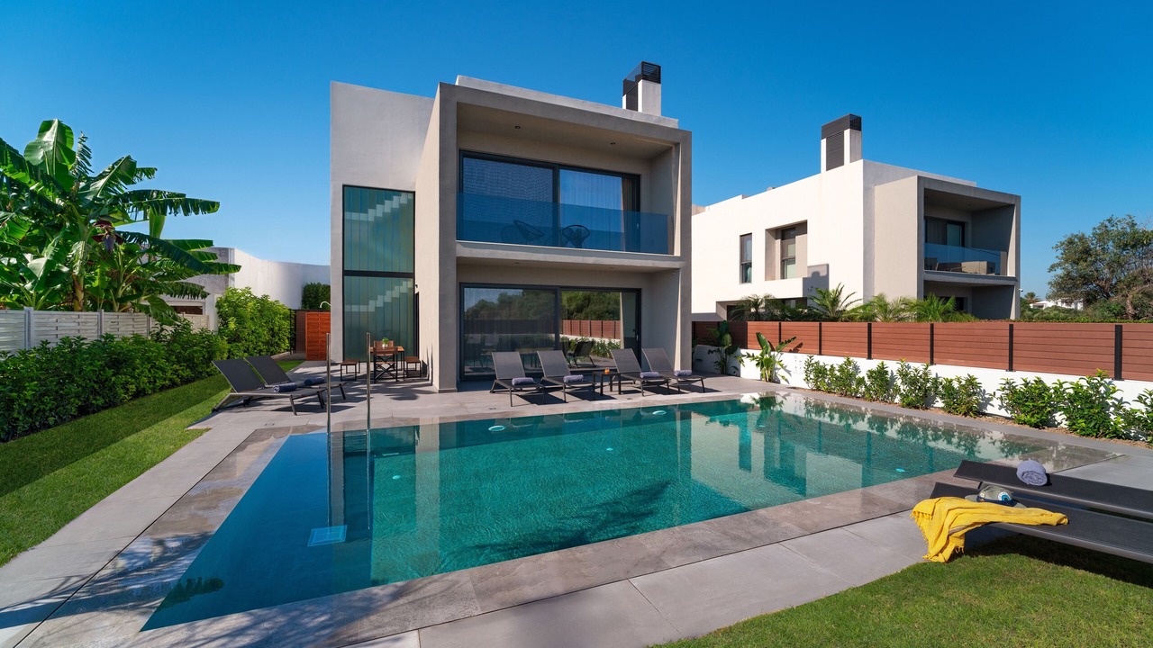 Photo of Outdoor in Ixia