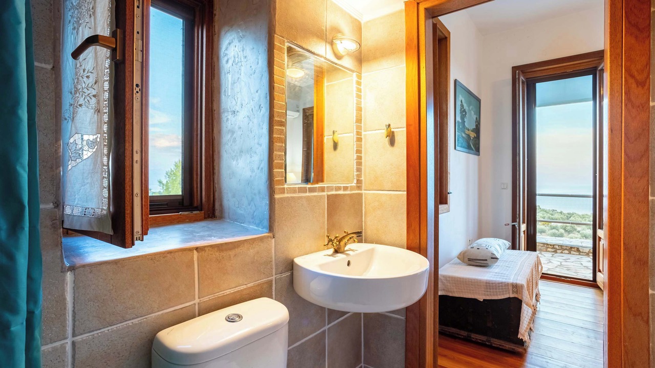 Photo of Bathroom in Messini