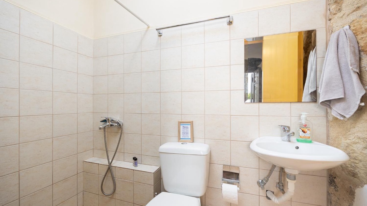 Photo of Bathroom in Champatha