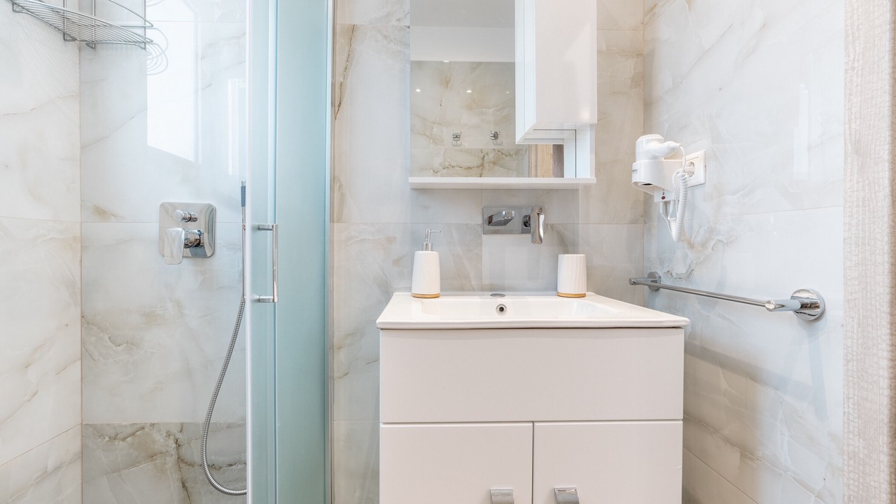 Photo of Bathroom in Petaloudes
