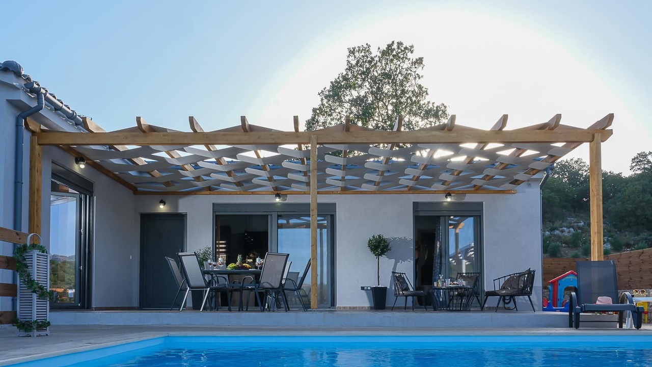 Photo of Outdoor in Monopari