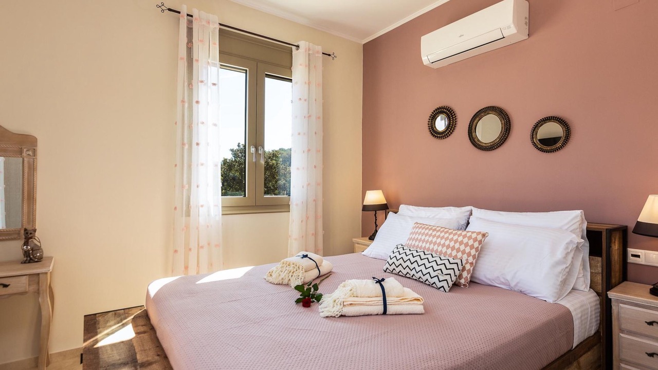 Photo of Bedroom in Monopari