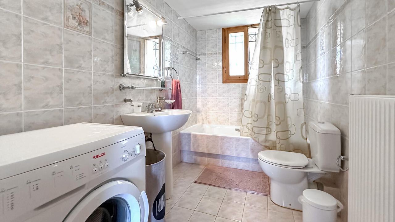 Photo of Bathroom in Xylokastro-Evrostina