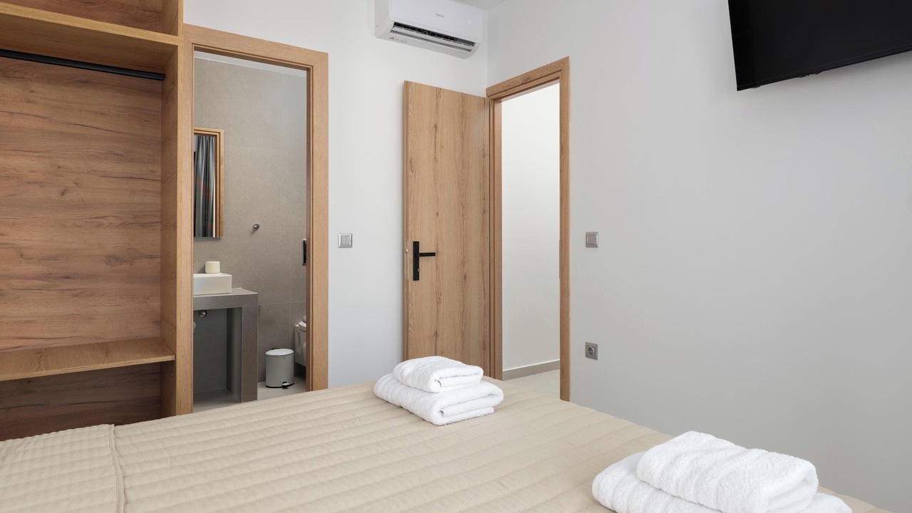 Photo of Bedroom in Petaloudes