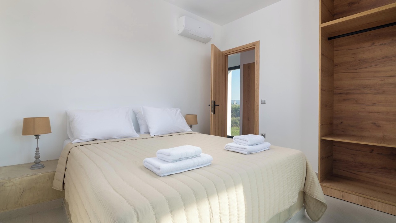Photo of Bedroom in Petaloudes