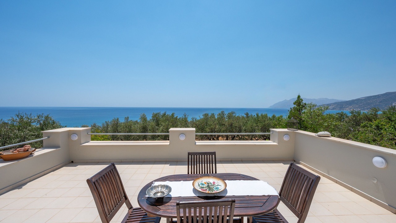 Photo of Patio Balcony in Keratokambos