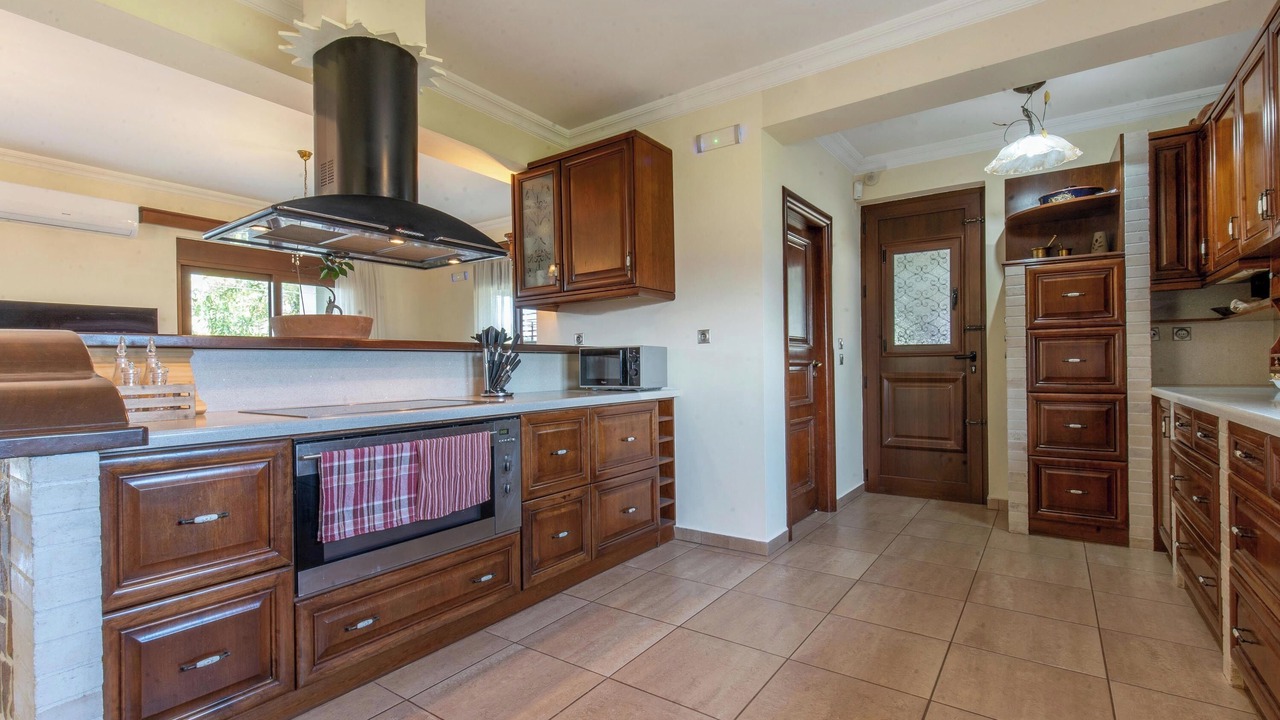 Photo of Kitchen in Petaloudes