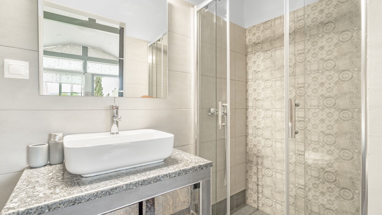 Photo of Bathroom in Kalata