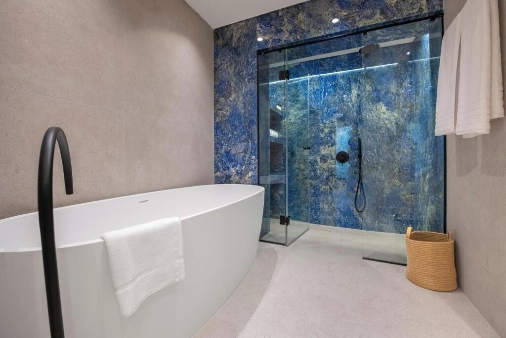 Photo of Bathroom in Vari
