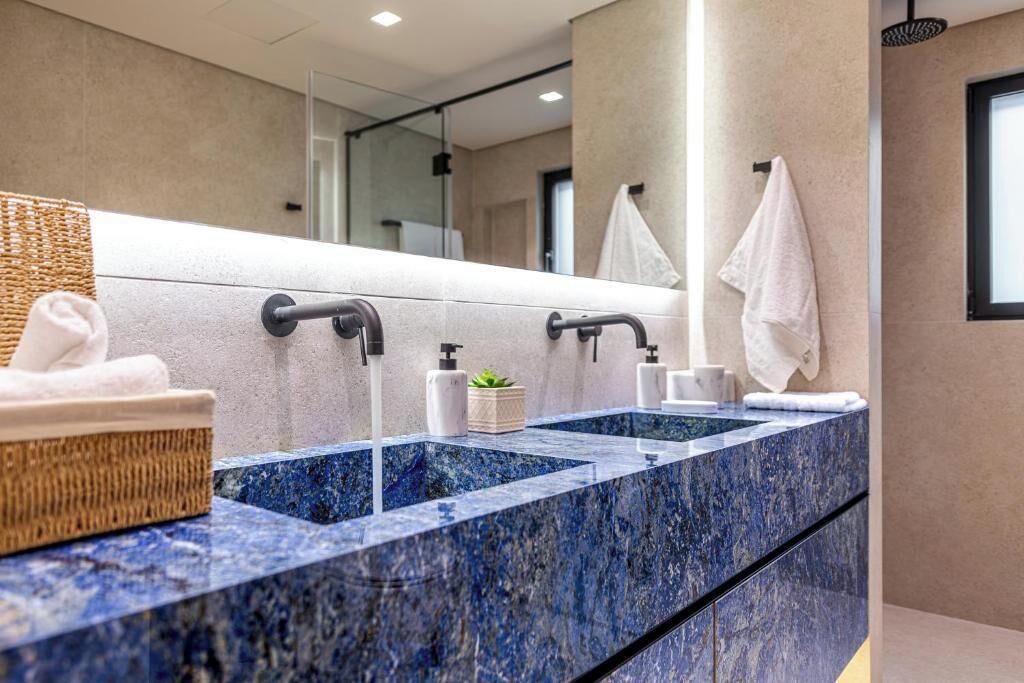 Photo of Bathroom in Vari