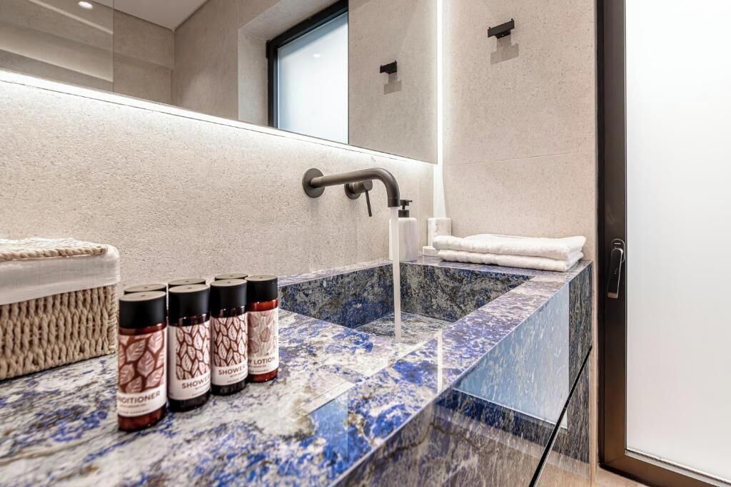 Photo of Bathroom in Vari