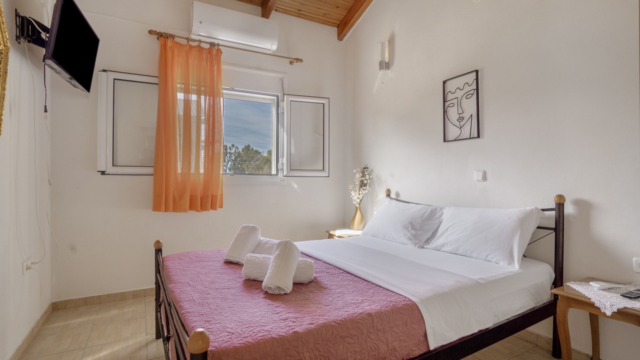 Photo of Bedroom in Kryoneri