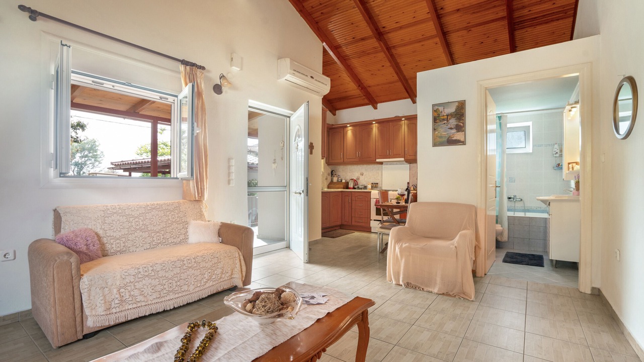 Photo of Livingroom in Kryoneri