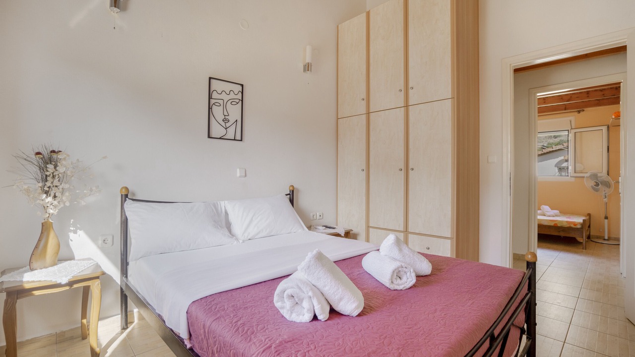 Photo of Bedroom in Kryoneri