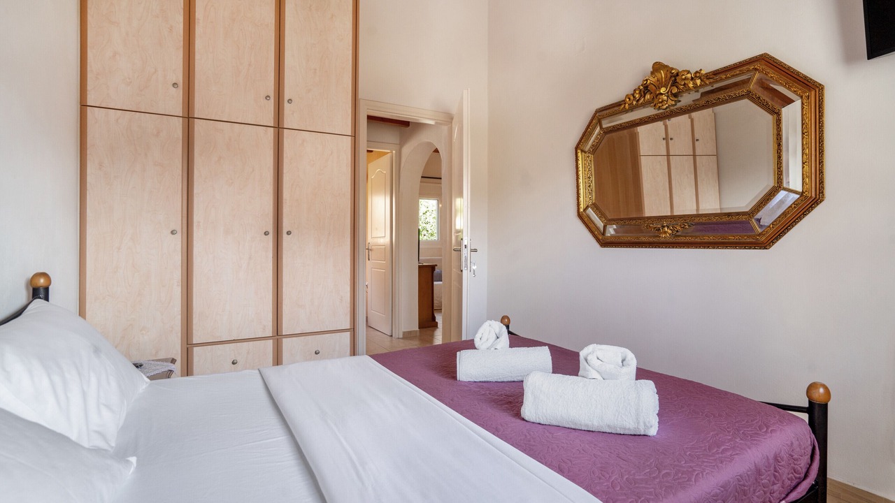 Photo of Bedroom in Kryoneri