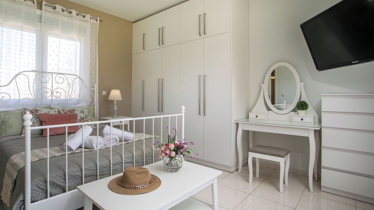 Photo of Bedroom in Petaloudes
