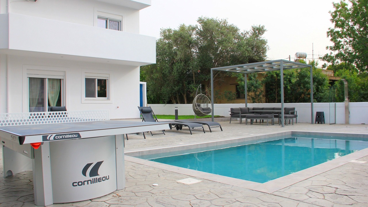 Photo of Outdoor in Ixia