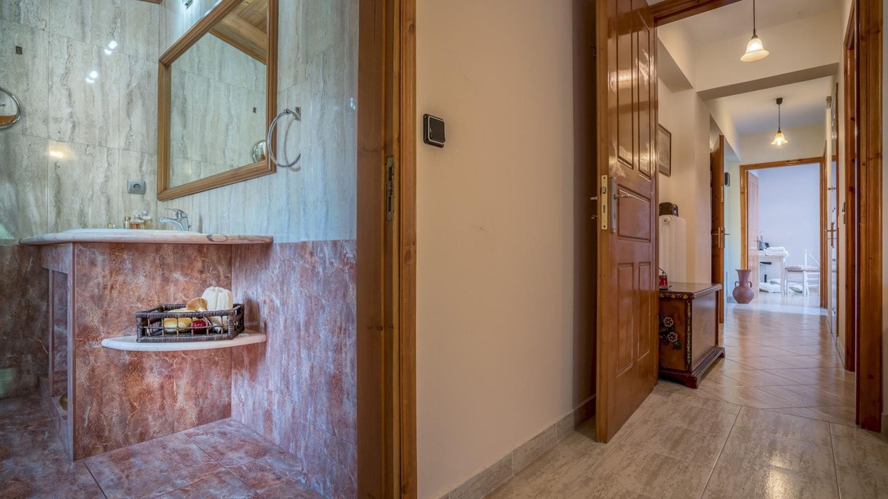 Photo of Bathroom in Fiolitis