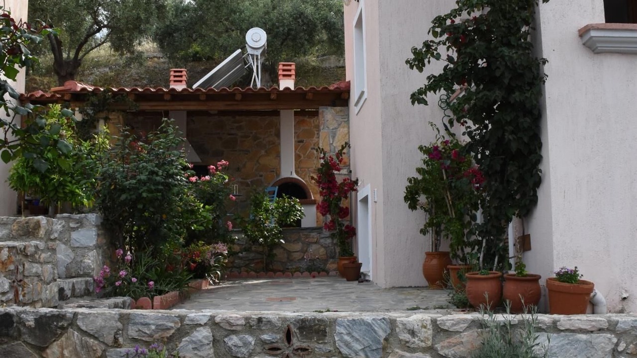 Photo of Outdoor in Sourpi