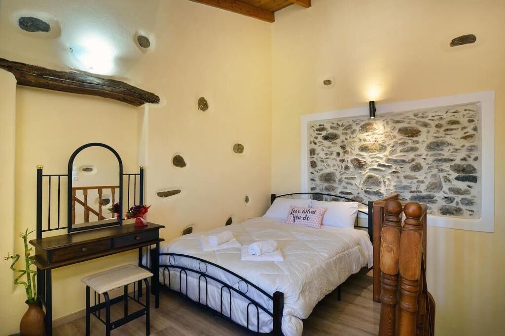 Photo of Bedroom in Vatolakkos