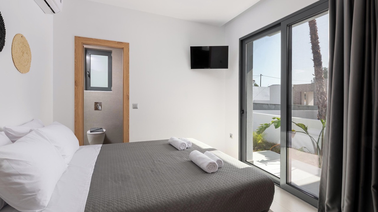 Photo of Bedroom in Petaloudes