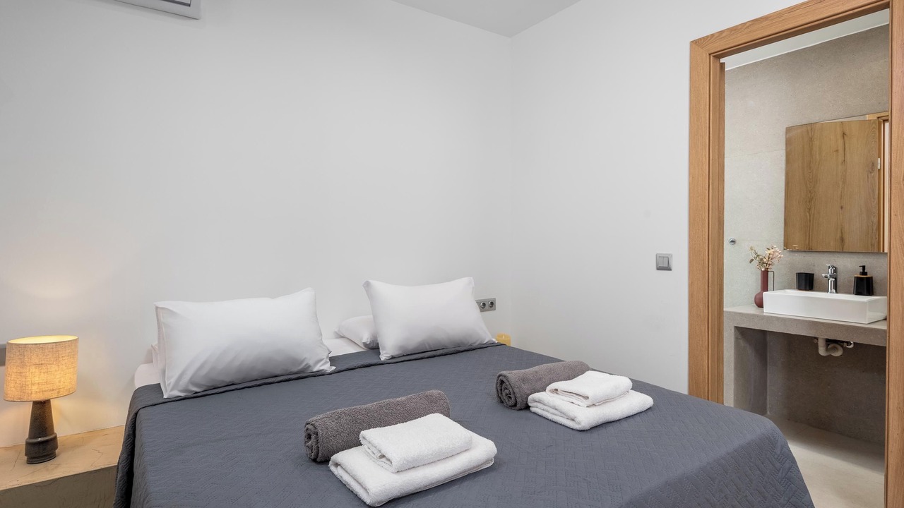 Photo of Bedroom in Petaloudes