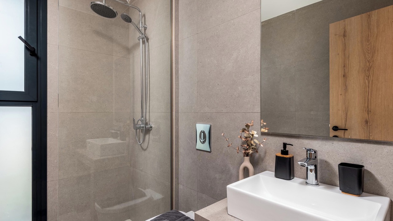 Photo of Bathroom in Petaloudes
