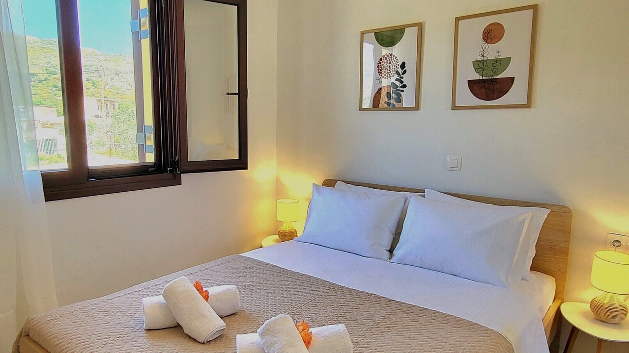 Photo of Bedroom in Exopoli
