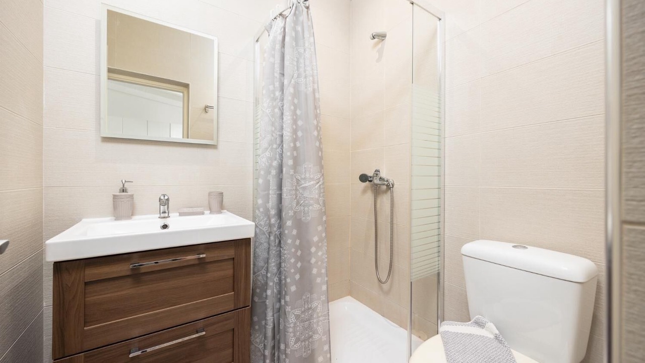 Photo of Bathroom in Longos