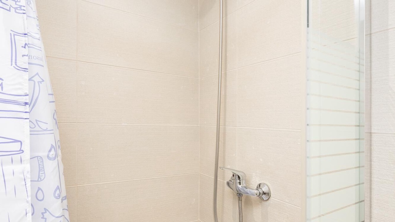 Photo of Bathroom in Longos