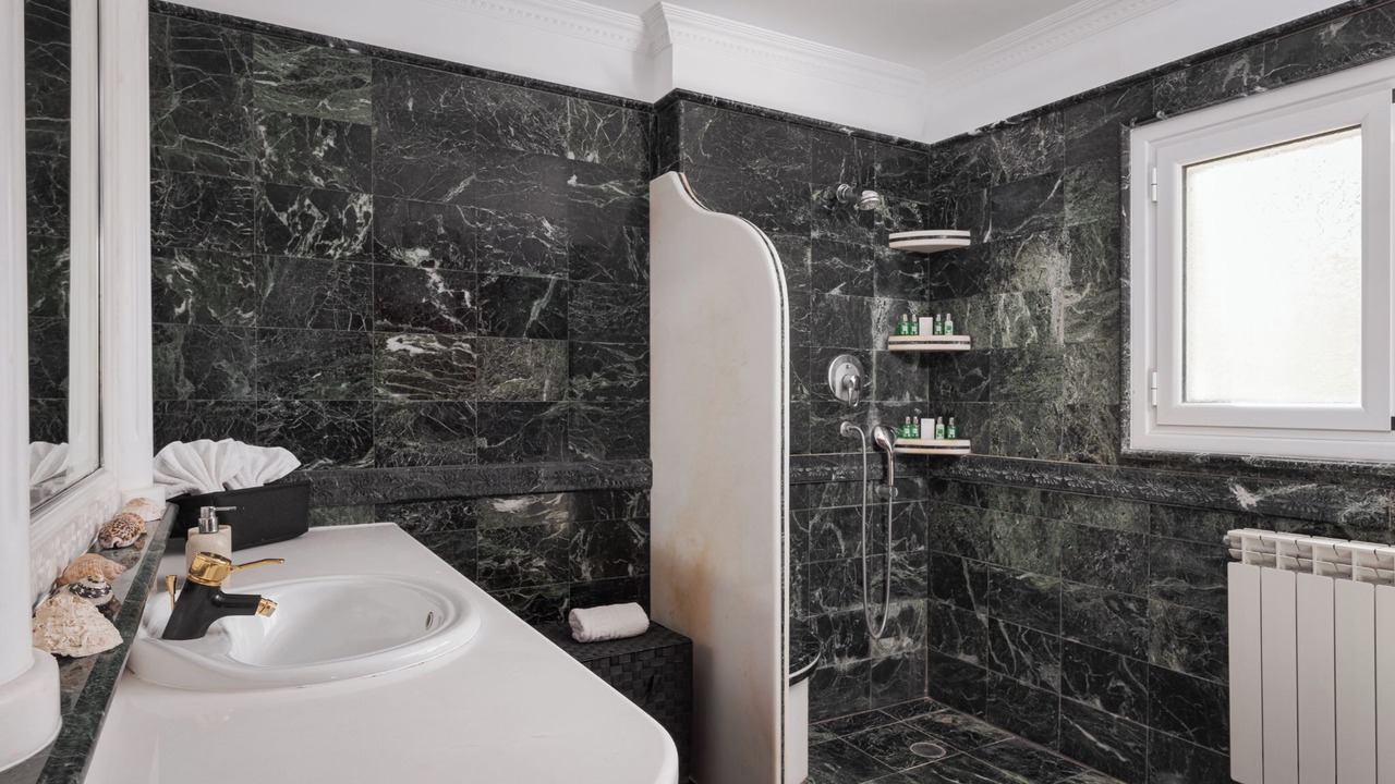 Photo of Bathroom in Kato Diminio