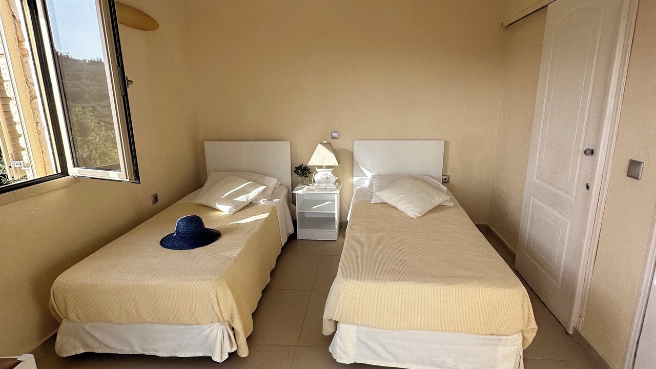 Photo of Bedroom in Analipsi