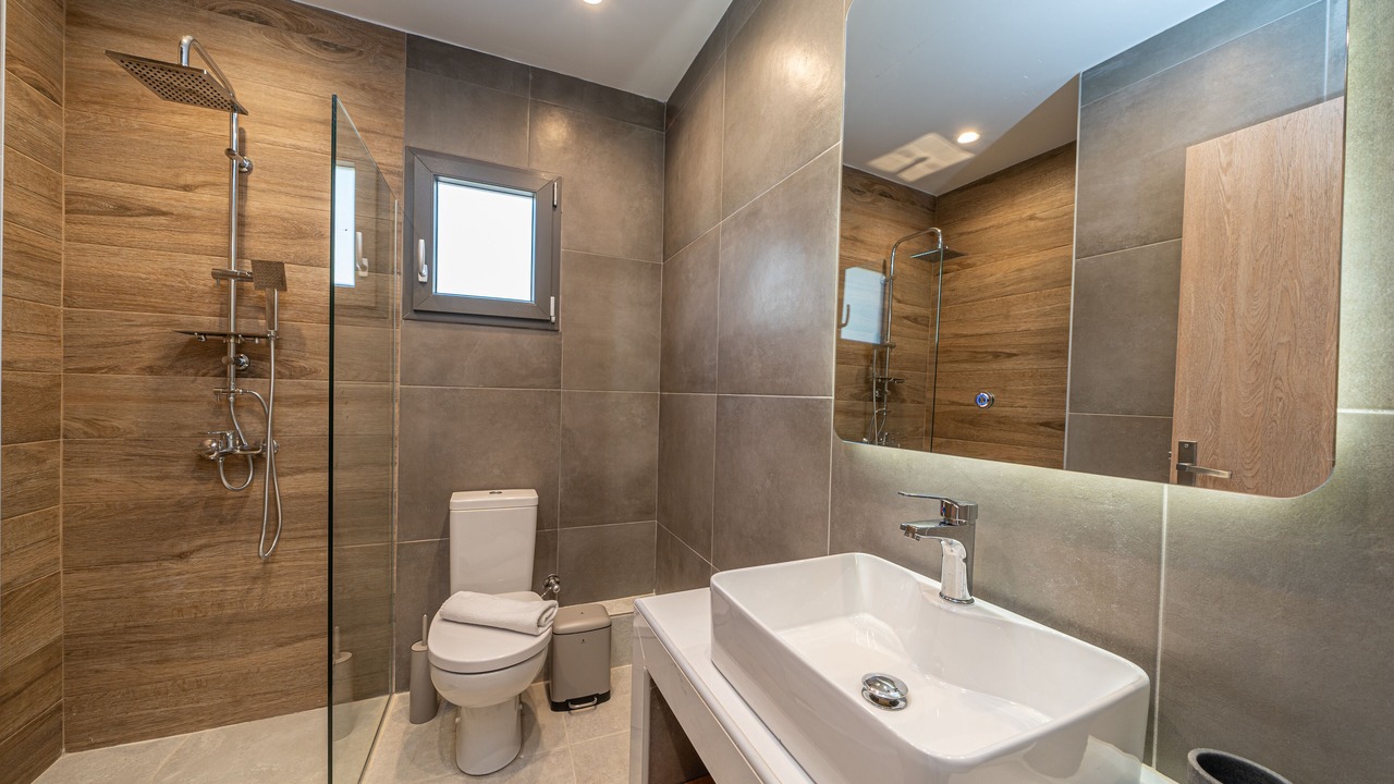 Photo of Bathroom in Leivathos