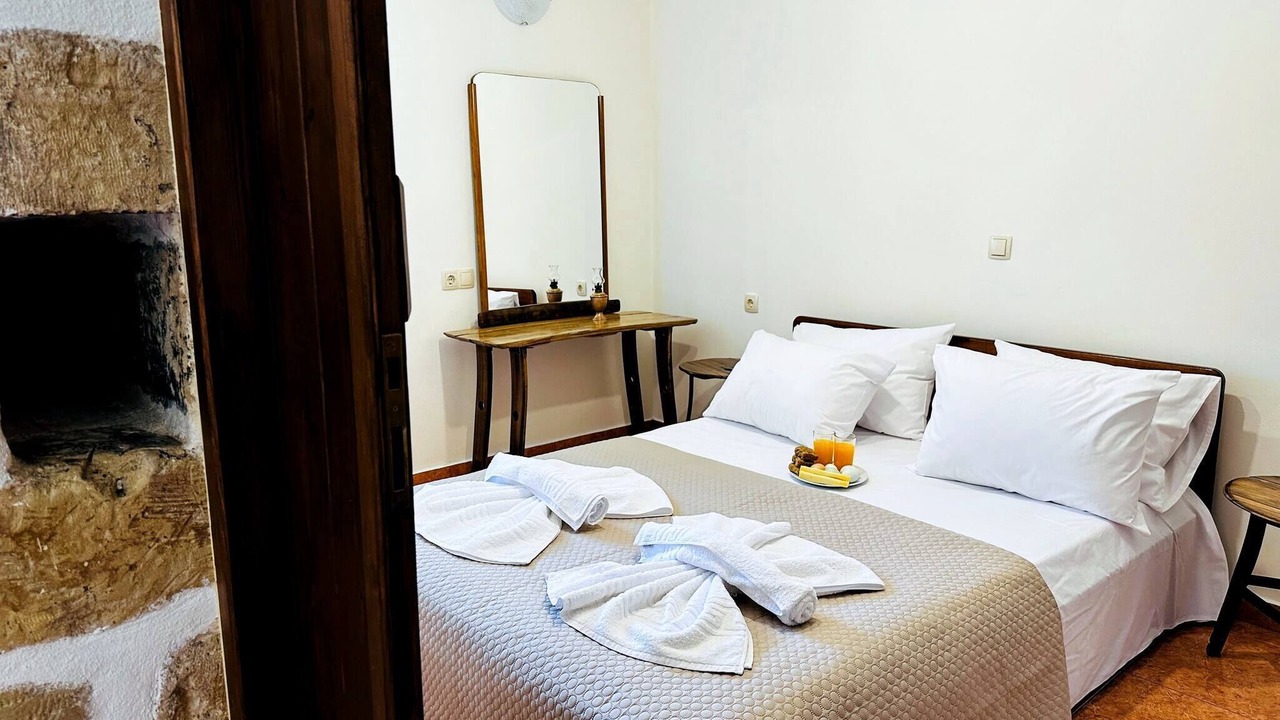 Photo of Bedroom in Panethimos