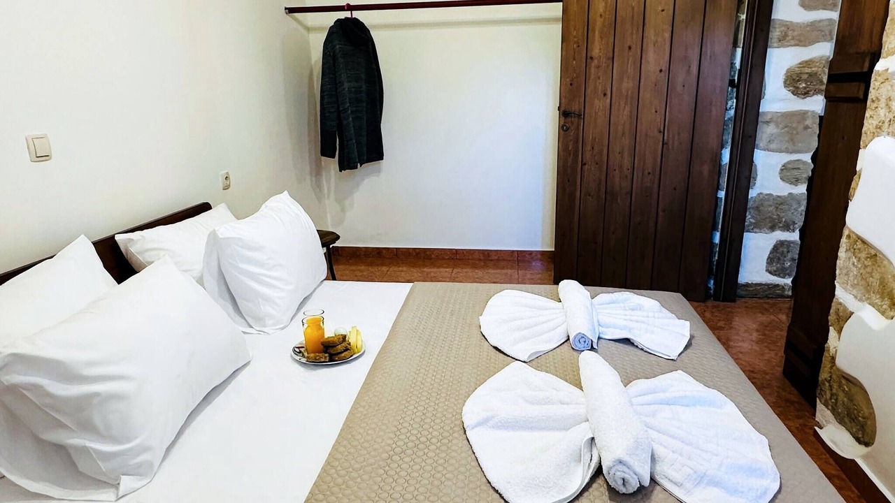 Photo of Bedroom in Panethimos