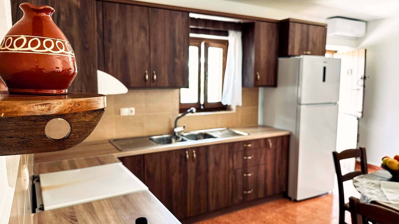 Photo of Kitchen in Panethimos