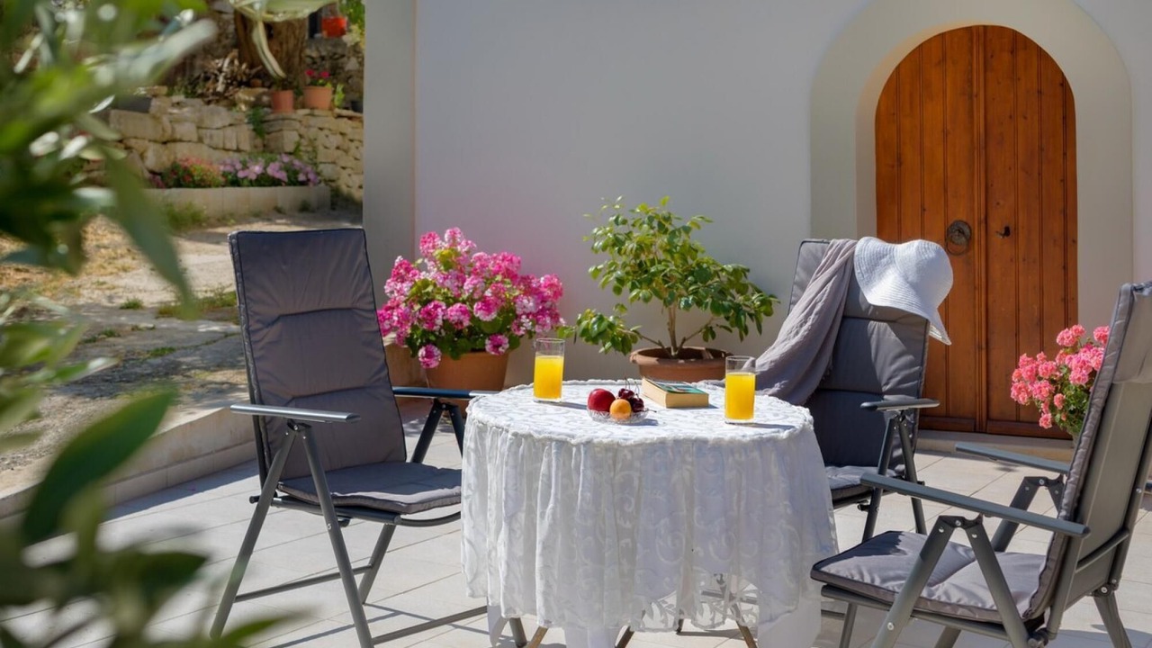 Photo of Outdoor in Panethimos