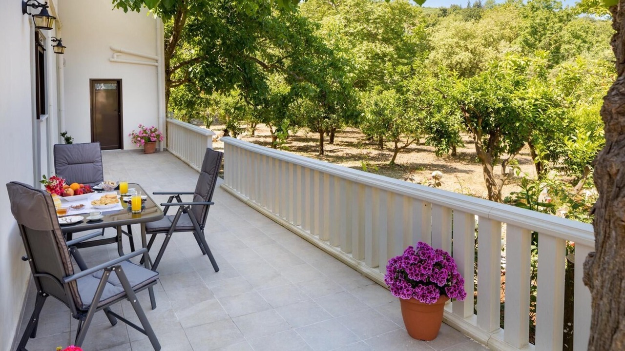 Photo of Outdoor in Panethimos