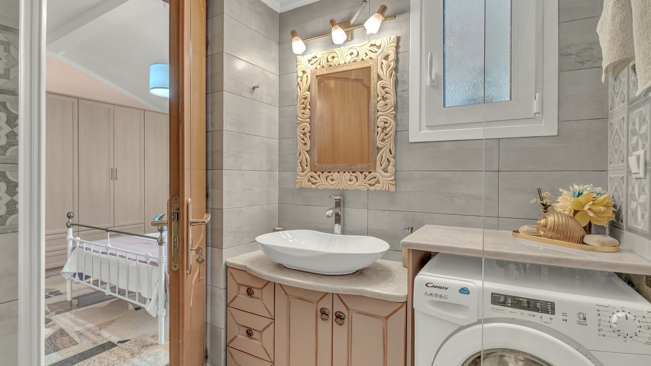 Photo of Bathroom in Kalligoni