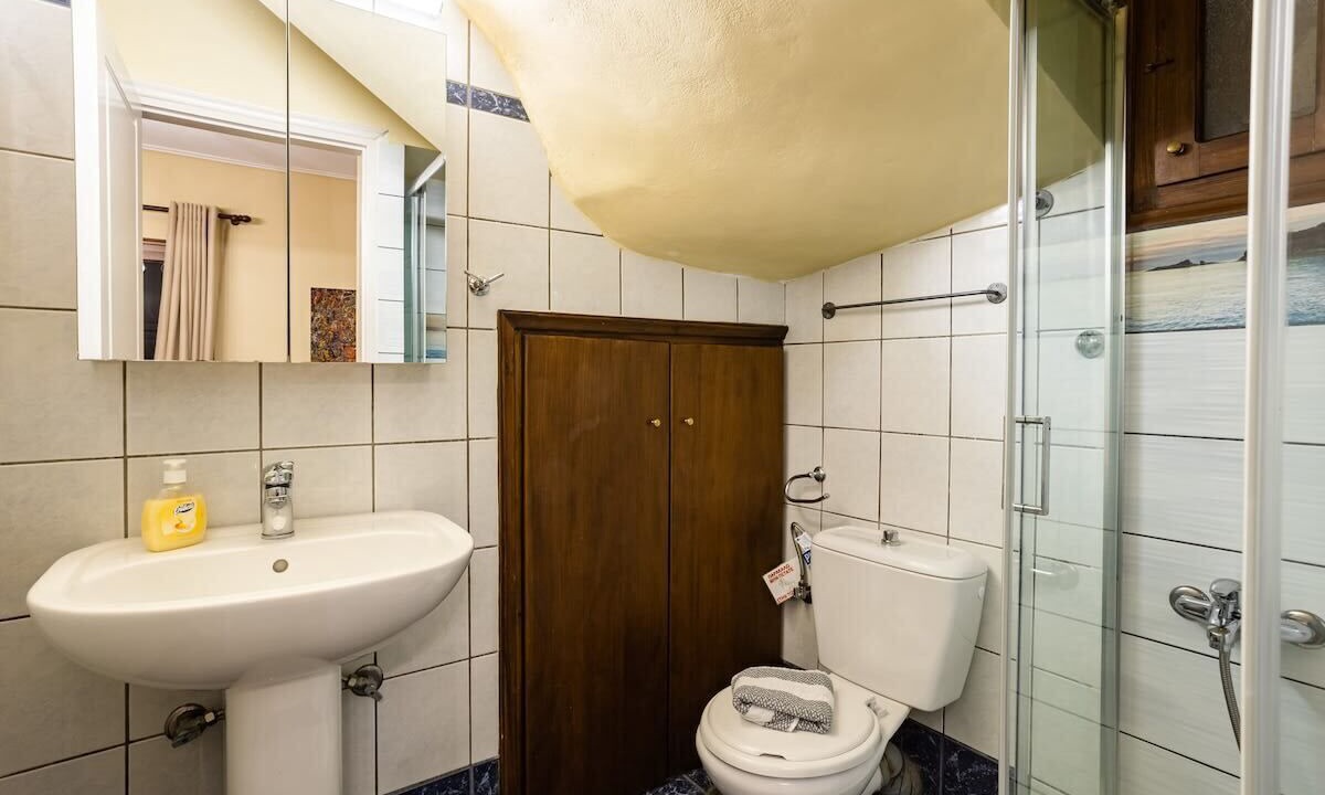 Photo of Bathroom in Lefktro