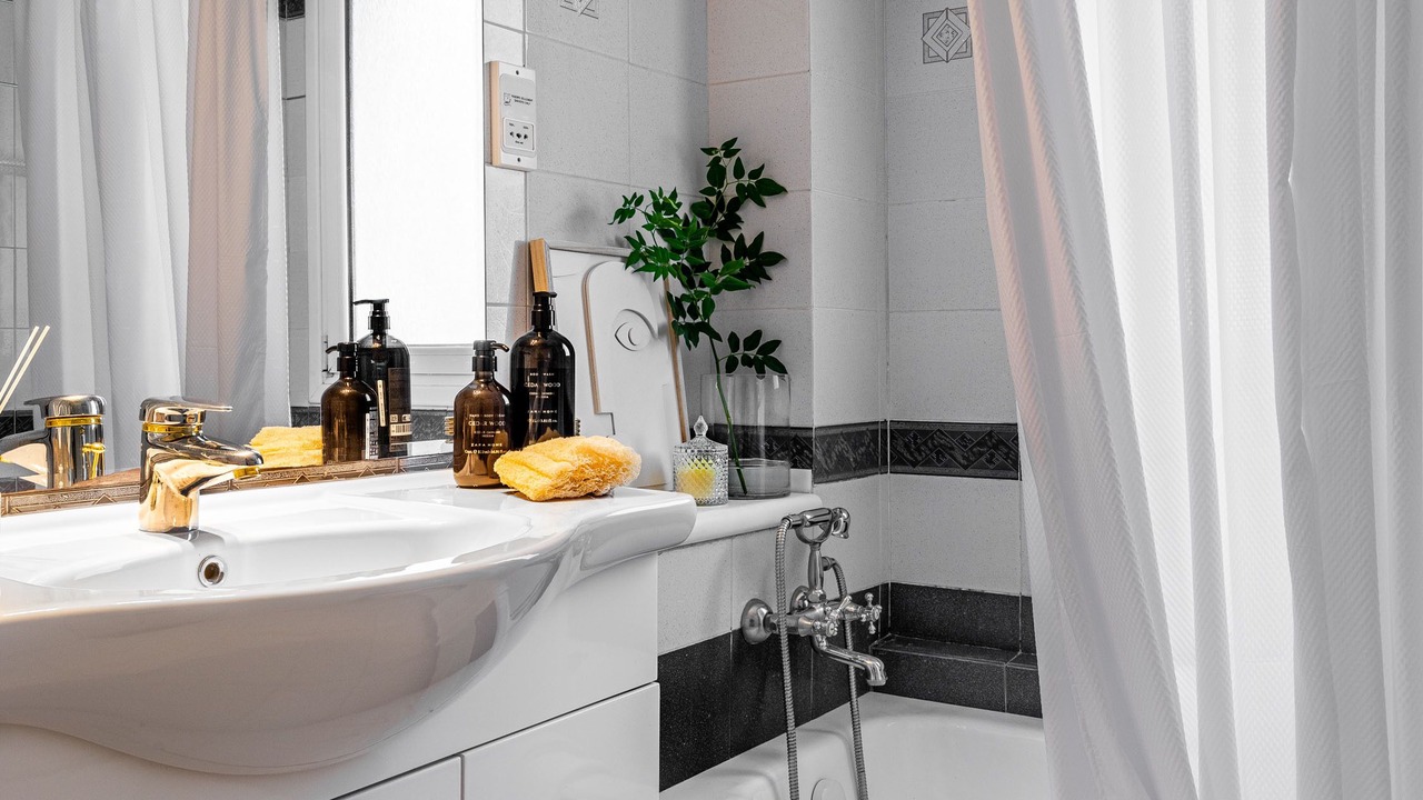 Photo of Bathroom in Vari-Voula-Vouliagmeni