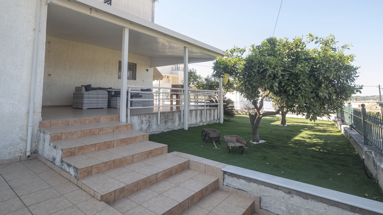 Photo of Patio Balcony in Petrokefalion