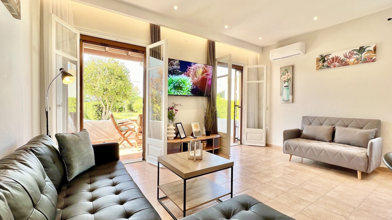 Photo of Livingroom in Acharavi