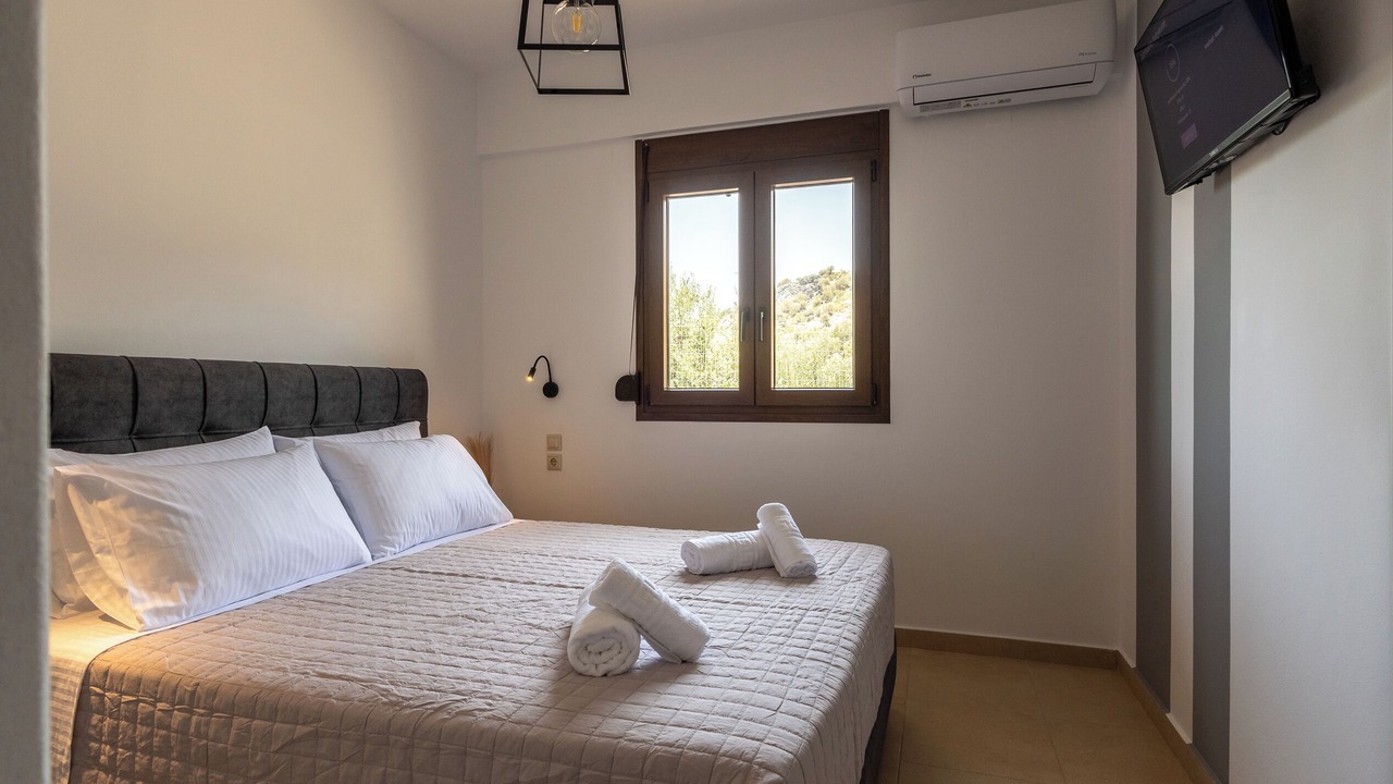 Photo of Bedroom in Malia