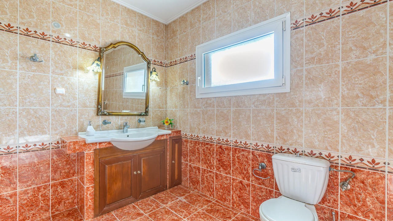 Photo of Bathroom in Lefkimmi