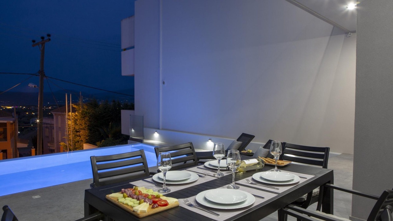 Photo of Bedroom in Apolpaina